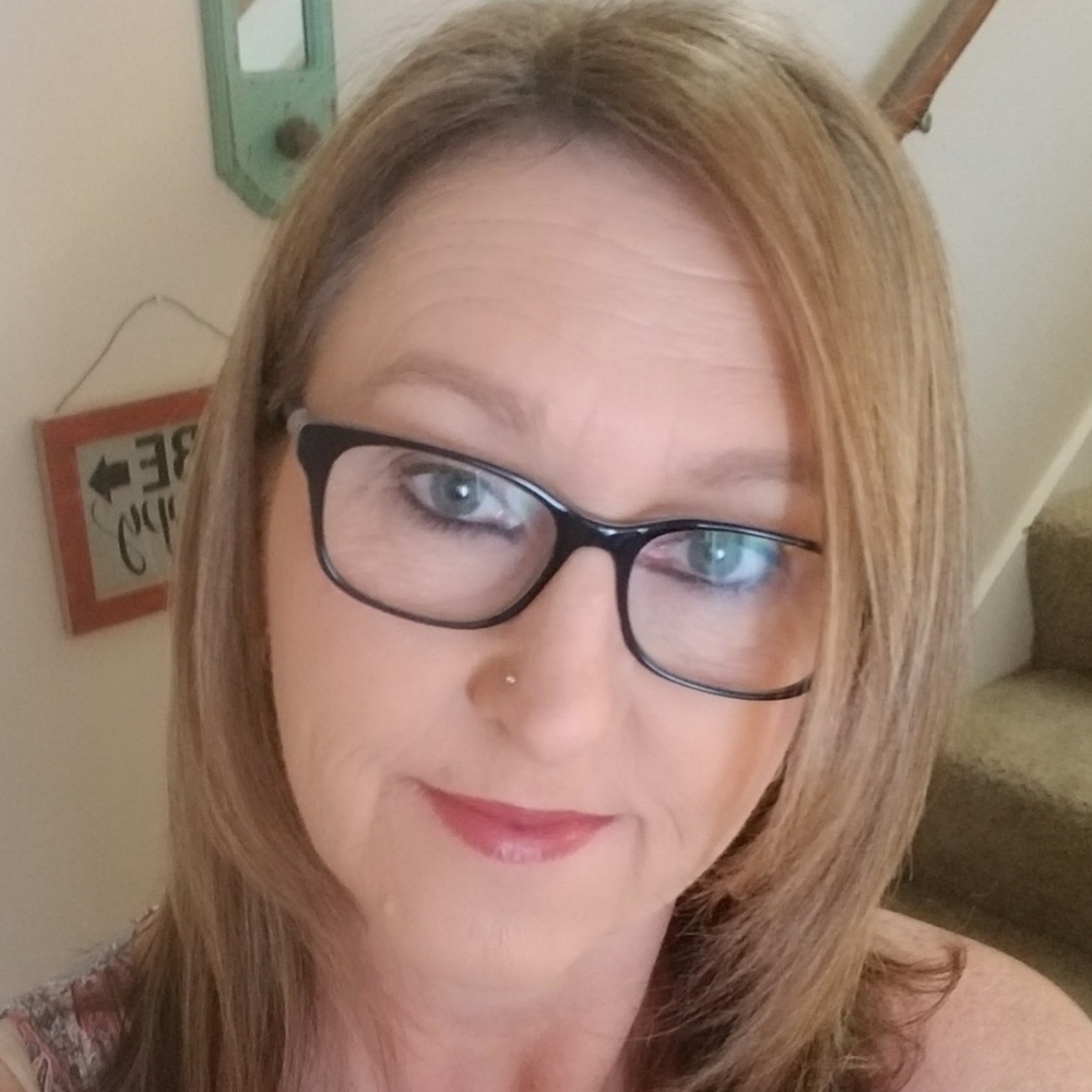 Meet your Posher, Angie